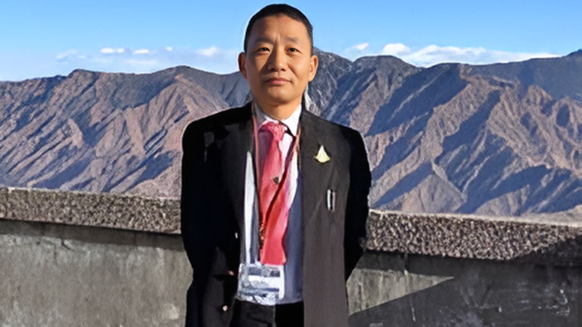 ias talo potom removed delhi govt suspends official after arrest