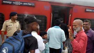 Railways News: रेलवे ने विक्रमशिला एक्सप्रेस हाईजैक मामले में अलर्ट जारी किया है।