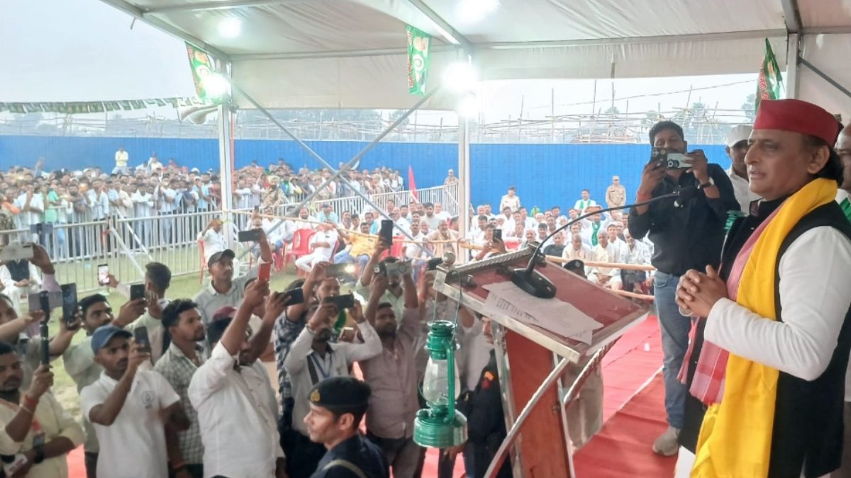 akhilesh yadav attacks bjp jdu in bihar rally calls for change