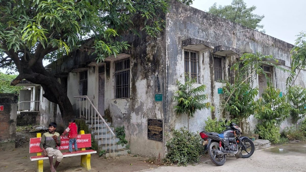bagaha hospital postmortem amidst corpses in dilapidated room
