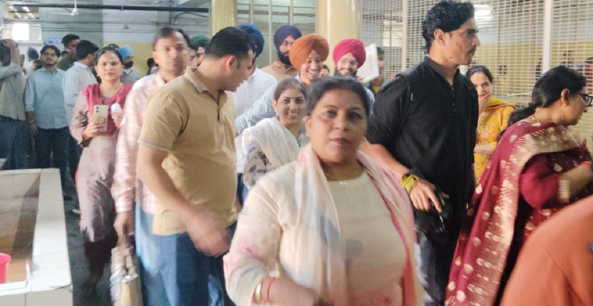 pu chandigarh students protest surround registrar office force staff to leave