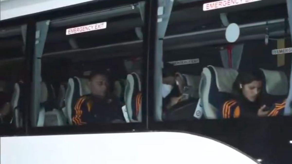 indian womens cricket team returns home after world cup victory