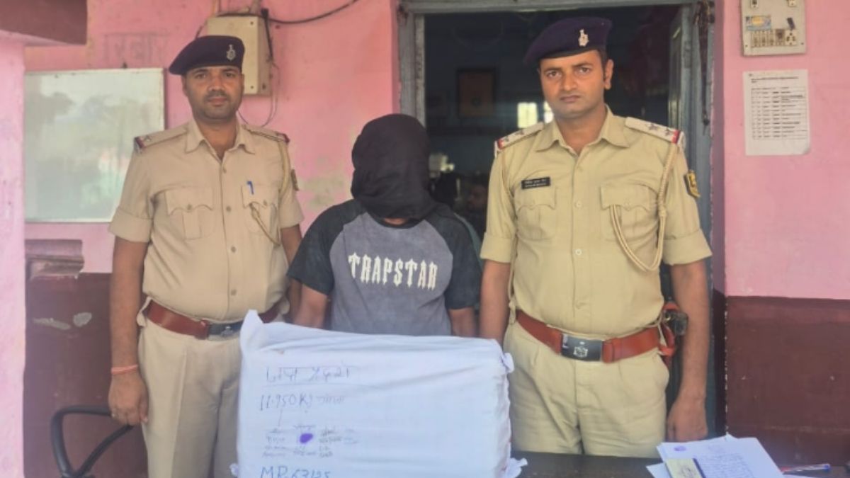 ganja seized nepali smuggler arrested in sikta joint operation