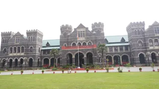 नैनीताल का राजभवन।