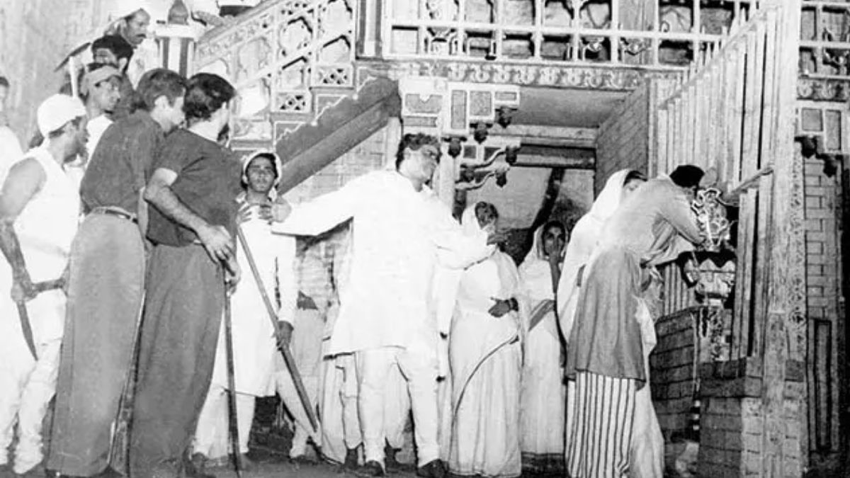 prithviraj kapoor used to go studio by cycle now his kapoor family ruled bollywood industry