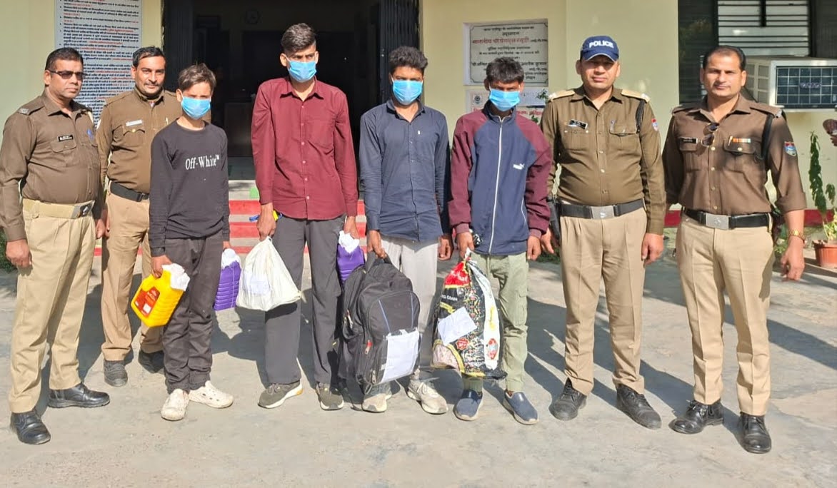 four arrested in khokha market theft goods recovered