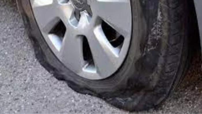 car tire burst in sambhal five injured returning from ganga bath