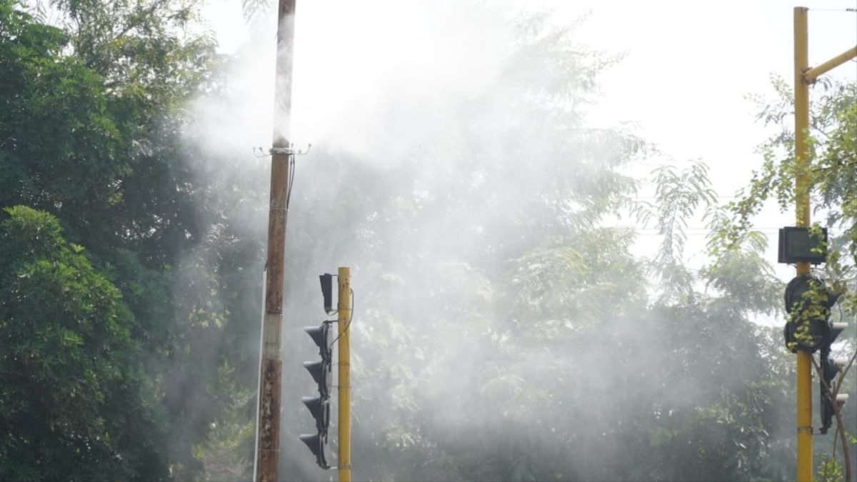 delhi pollution control mcd to install antismog guns on 149 buildings