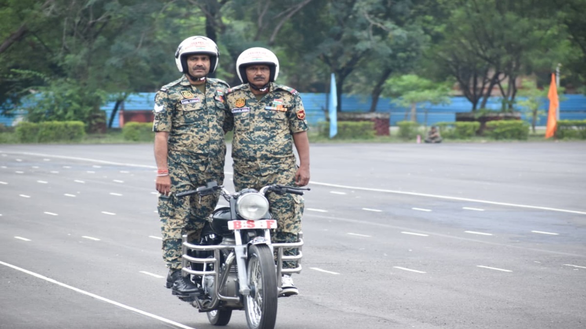 agra bsf jawan sets world record with motorcycle stunt