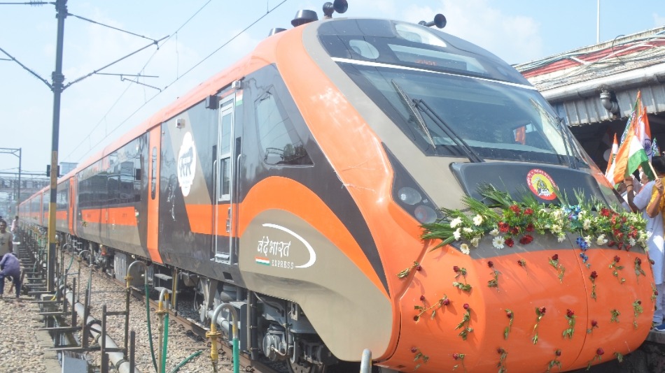 lucknow to saharanpur vande bharat express route schedule stops