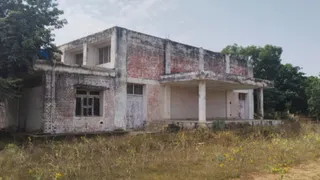 रेवाड़ी जिले के धारूहेड़ा में बदहाल स्थिति में राजीव गांधी ग्रामीण खेल परिसर। जागरण