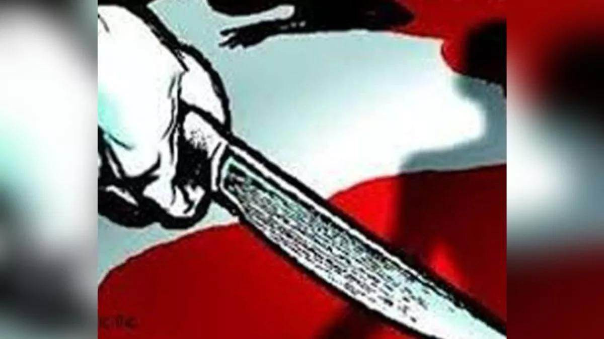 bihar breaking news bank employee who went to serve a loan recovery notice was stabbed with a sword and he ran for his life falling down