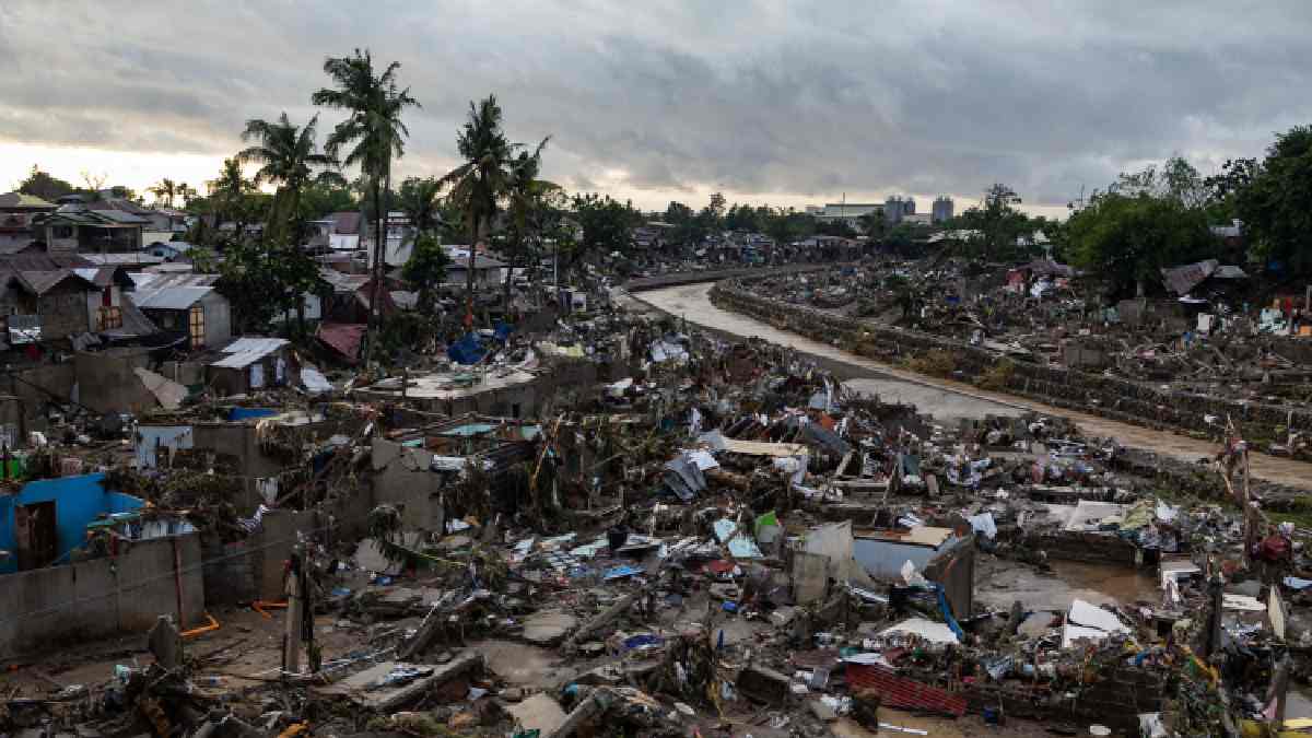 typhoon kalmaegi hits philippines after deadly earthquake many died and missing casualty