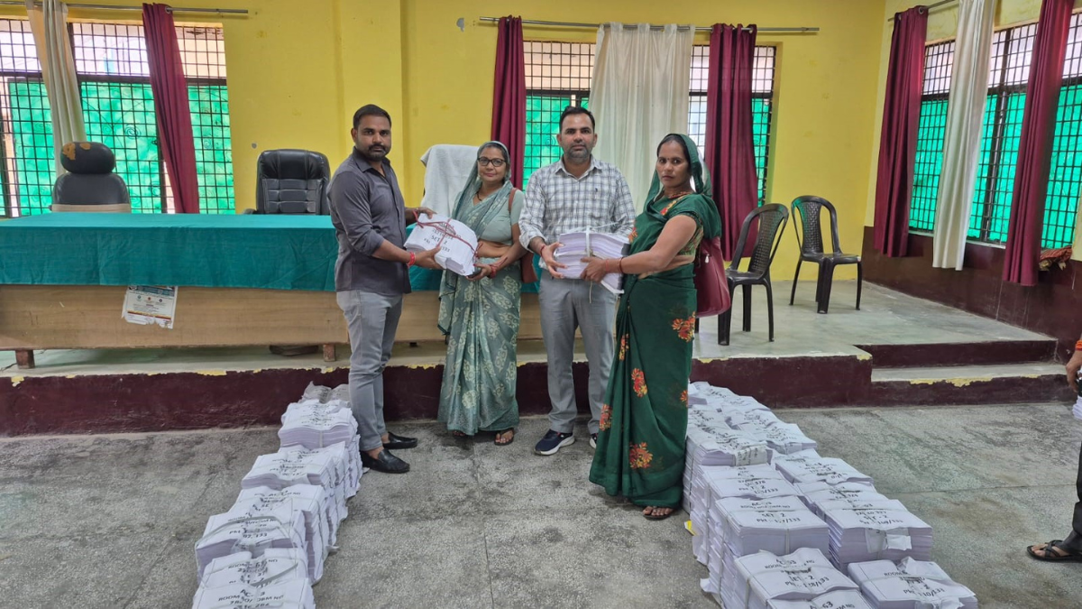 sir process starts in uttar pradesh doortodoor verification voter list cleanup