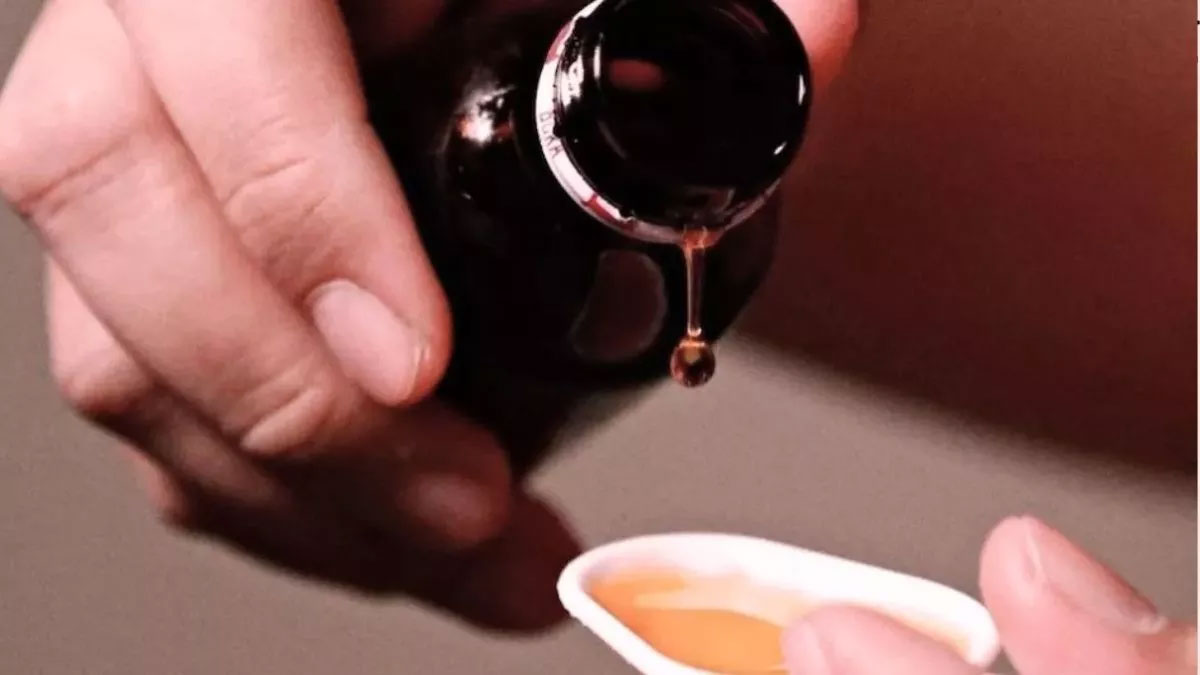 youth arrested with 60 vials of banned cough syrup in uttarakhand