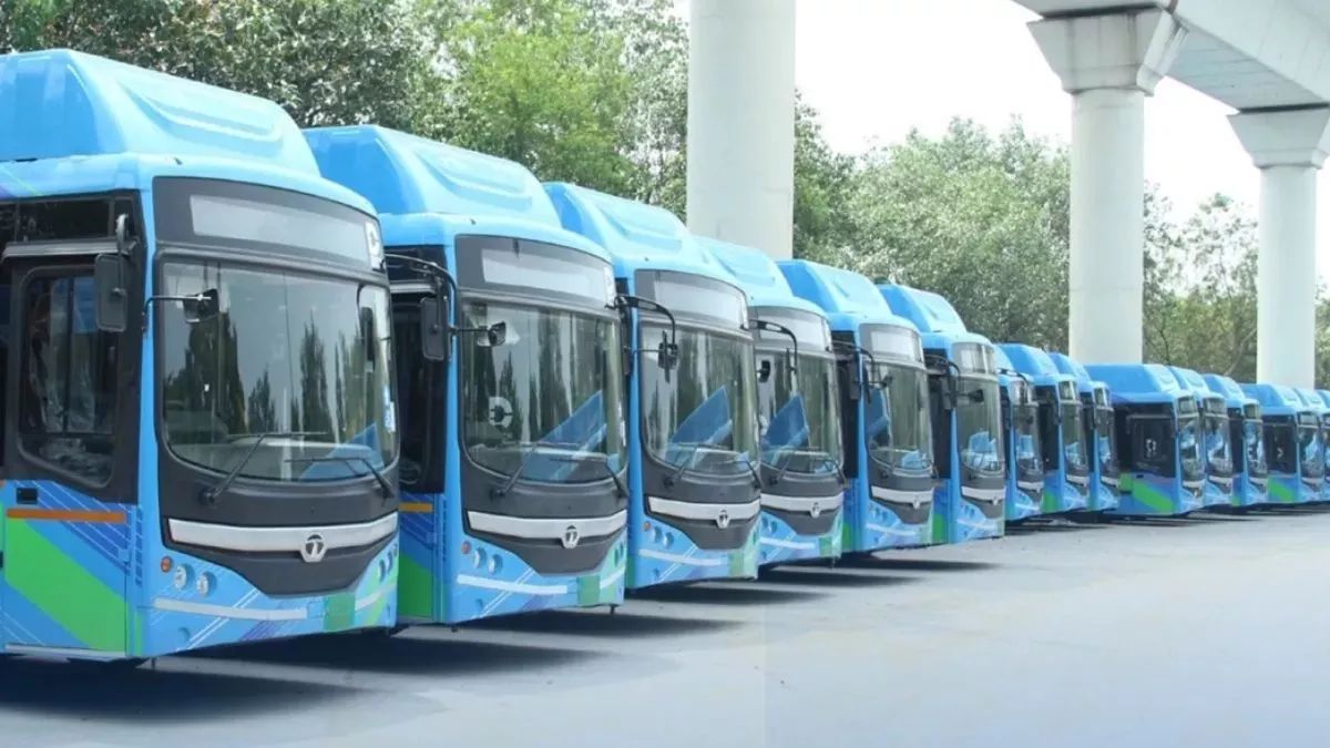 delhi pollution efforts to decarbonize public transport lacking