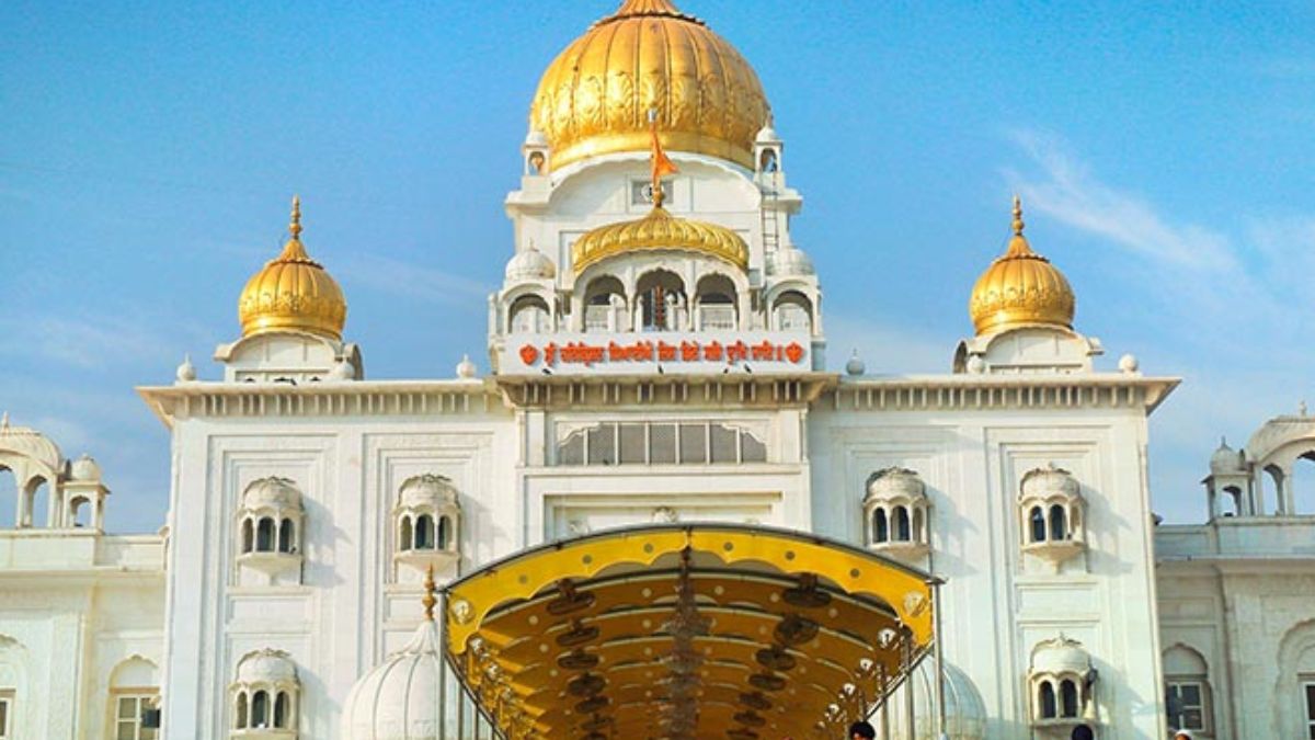 delhi prakash parv gatka display celebrations at bangla sahib