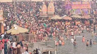 हरकी पैड़ी में उमड़ा आस्था का सैलाब