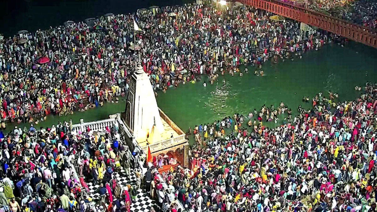 kartik purnima 26 lakh devotees took holy dip in haridwar