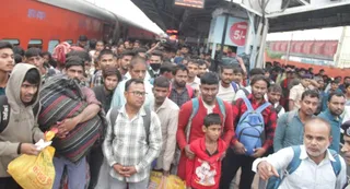 त्योहार बाद खाली आने वाली वैशाली व बिहार संपर्क क्रांति एक्सप्रेस में भी 100 से ऊपर वेटिंग