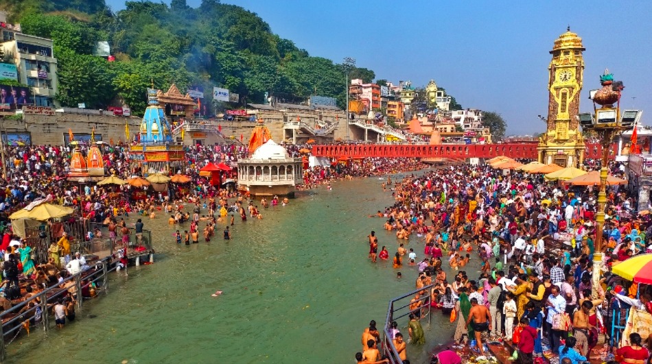 kartik purnima 26 million pilgrims bathe in ganges