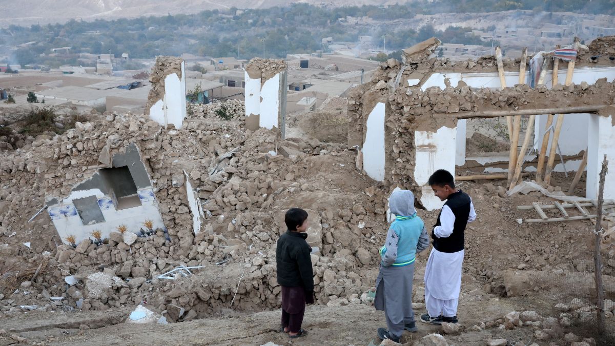 earthquake shakes pakistan china afghanistan tremor details