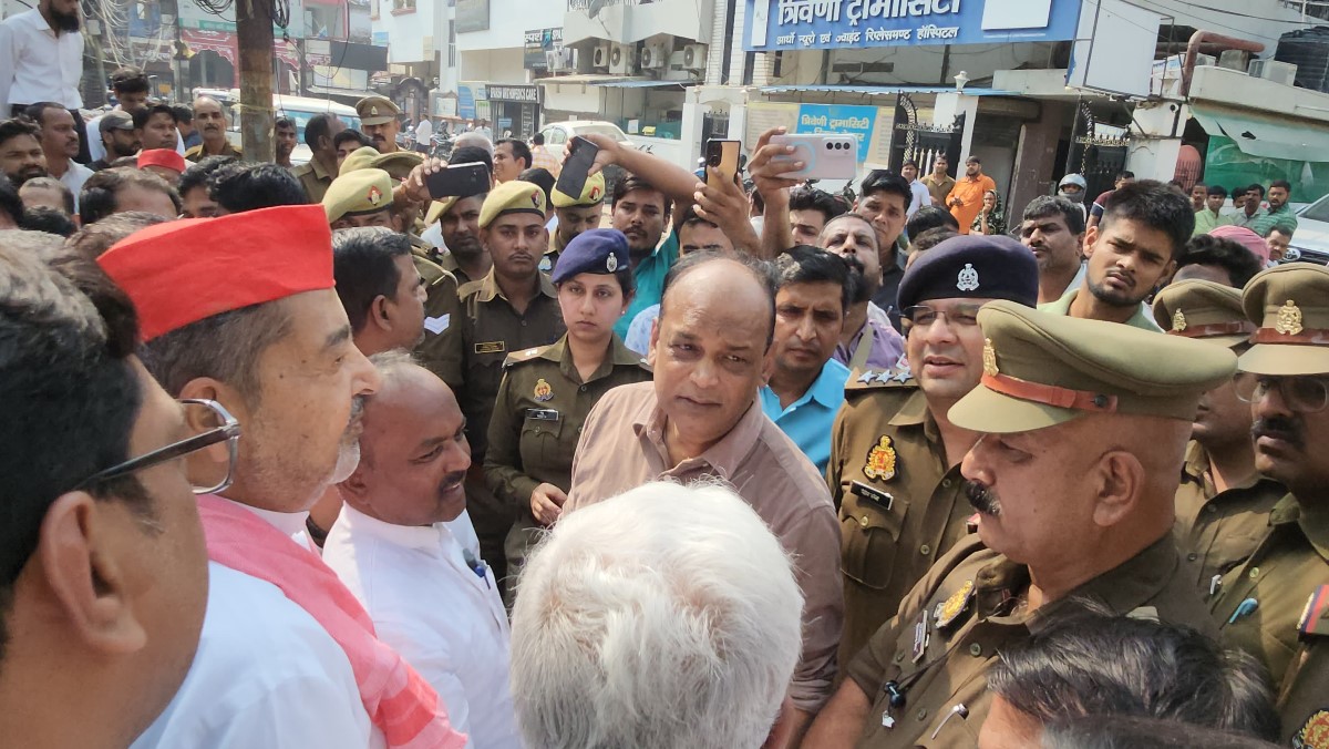 sp mp virendra singh protests in dalmandi case demands arrest