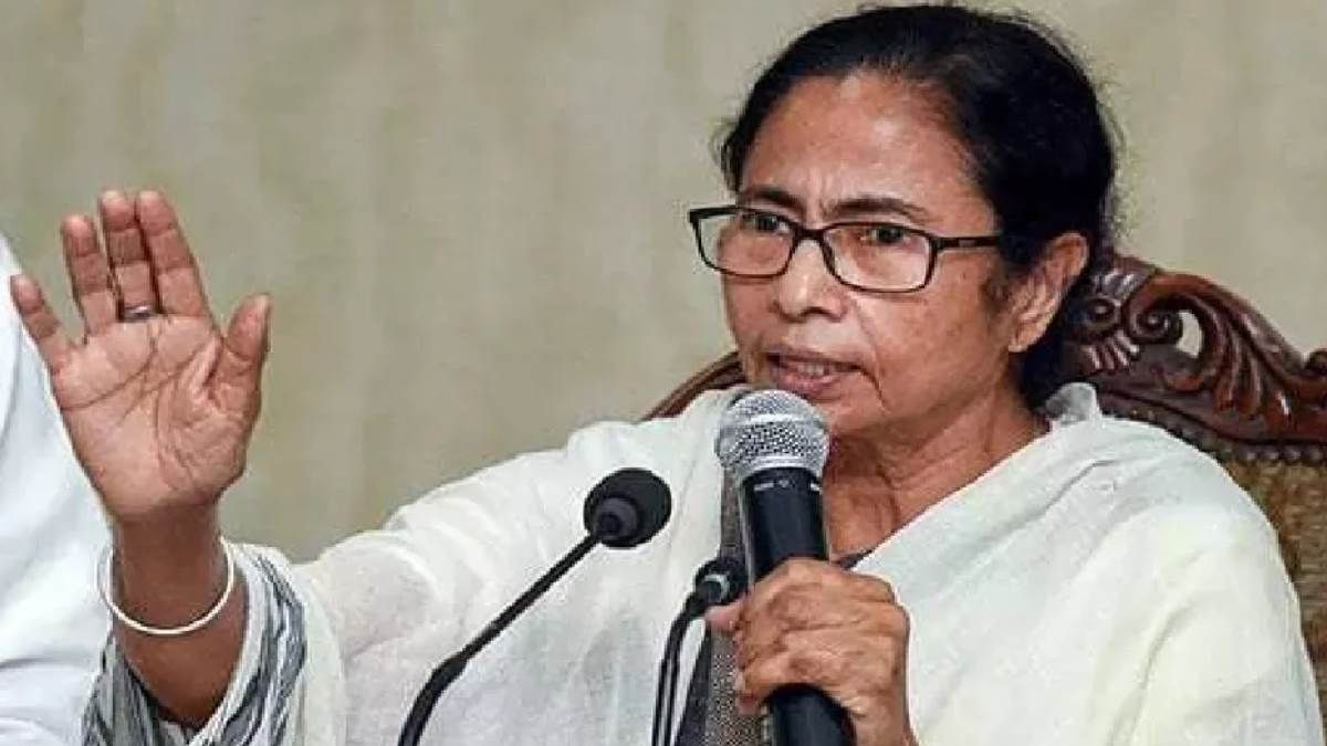 mamata banerjee on sir form why officials visited her home