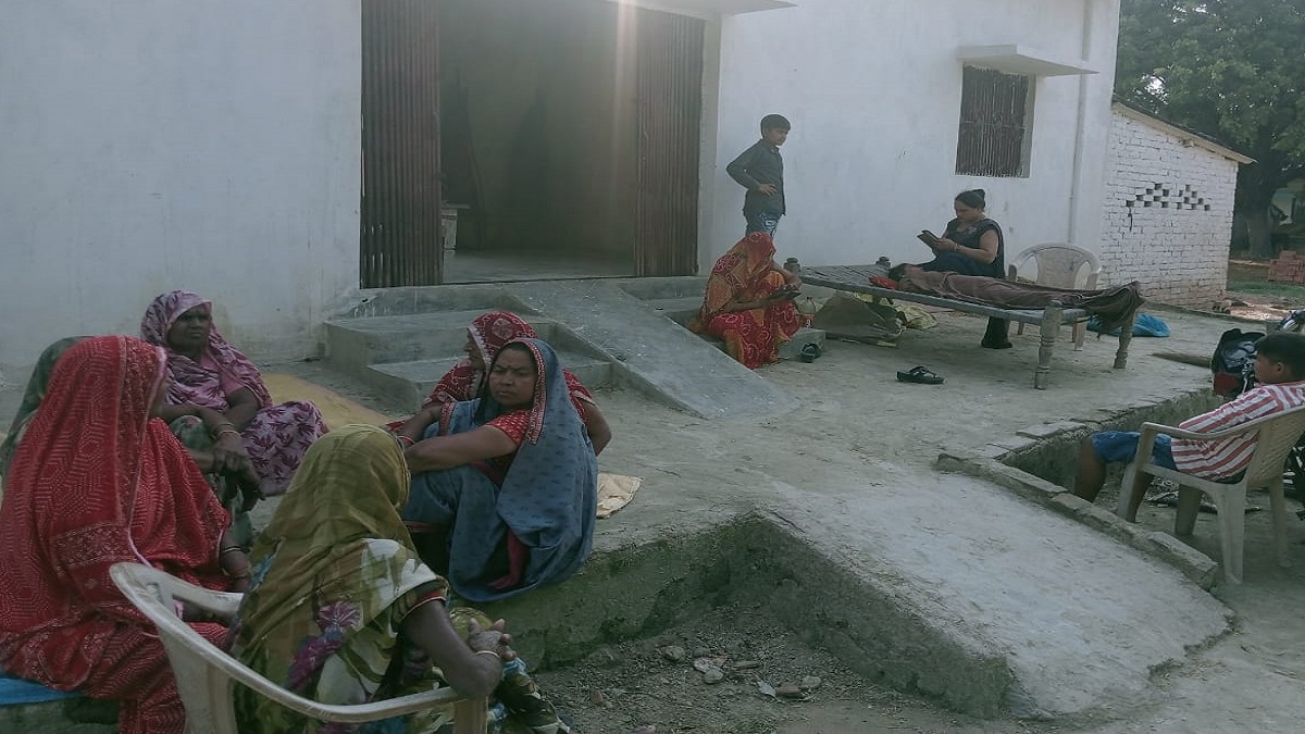 prayagraj road accident two killed in bike collision two injured