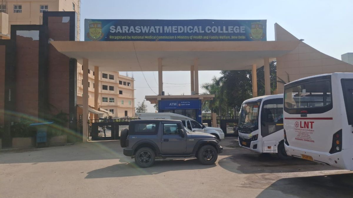 ed raid in matter of fake marksheet and degree by monad university of hapur ed team raid in unnao and lucknow