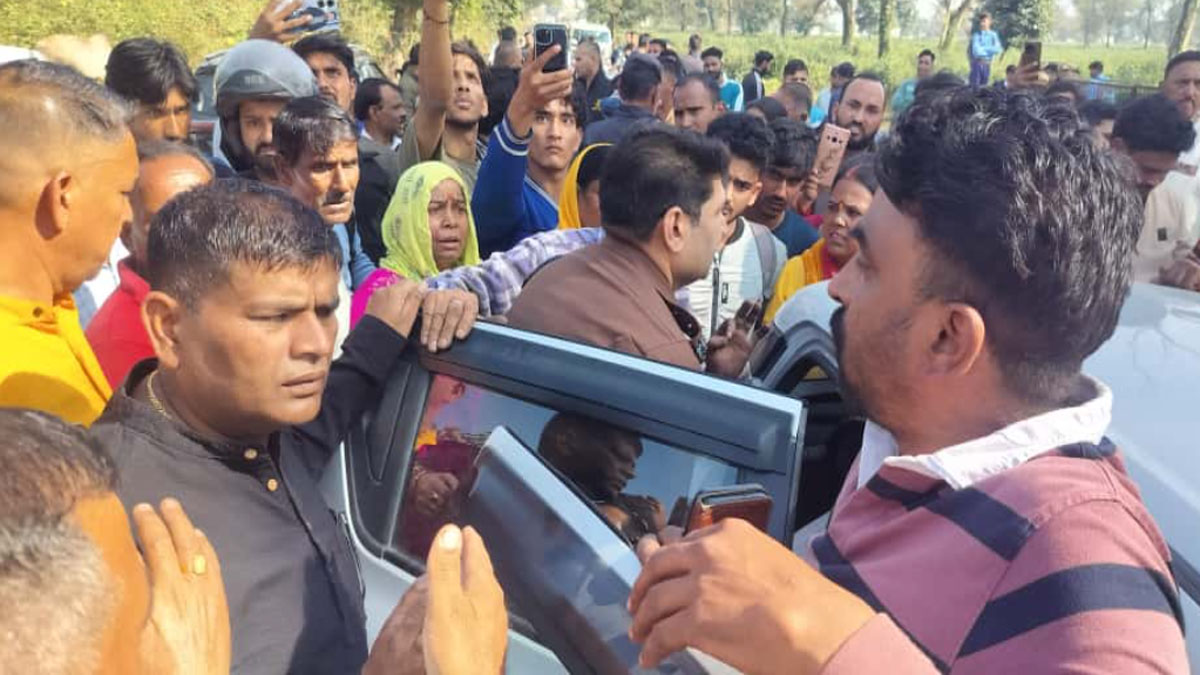 young man was crushed to death by a tractor trolley in dehradun