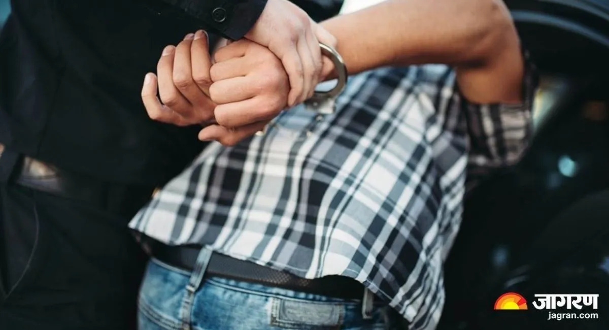 Maharajganj News: किशोर को उल्टा लटकाने के मामले में दो और किशोर गिरफ्तार