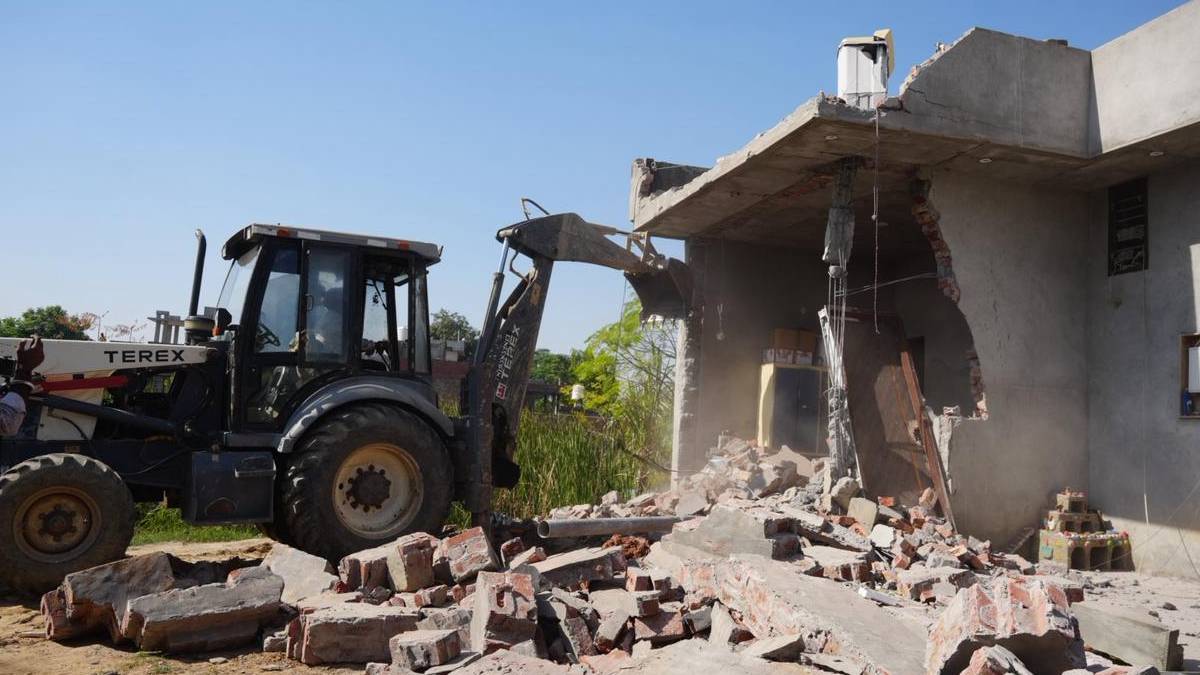 punjab government demolishes drug smugglers mansion in amritsar