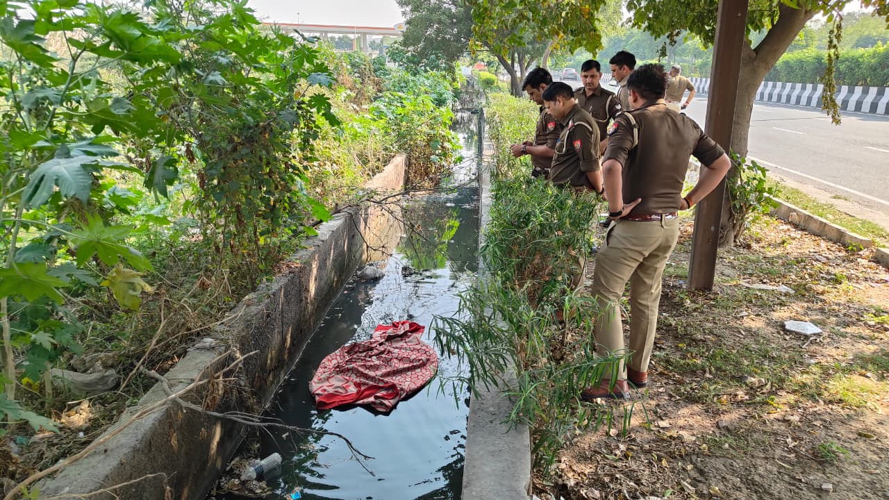 naked body found in noida drain police investigate mutilated corpse