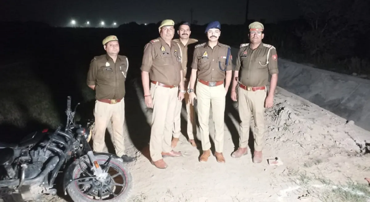 10 हजार का इनामी बदमाश मुठभेड़ में घायल... चेकिंग के दौरान कर रहा था भागने का प्रयास