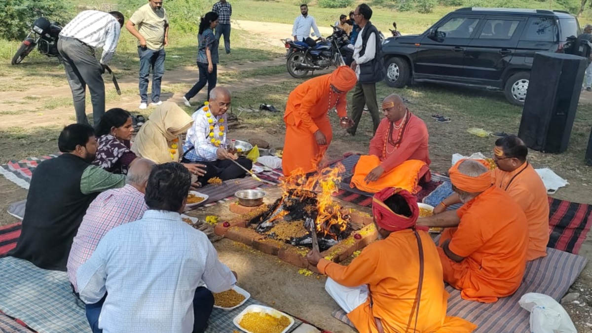 khajuraho temple petition lawyer performs ritual after supreme court rejection
