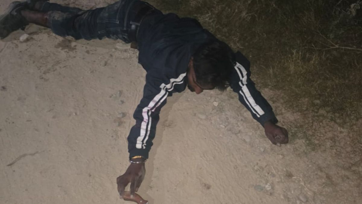 one accused was shot in the leg and arrested three others absconded