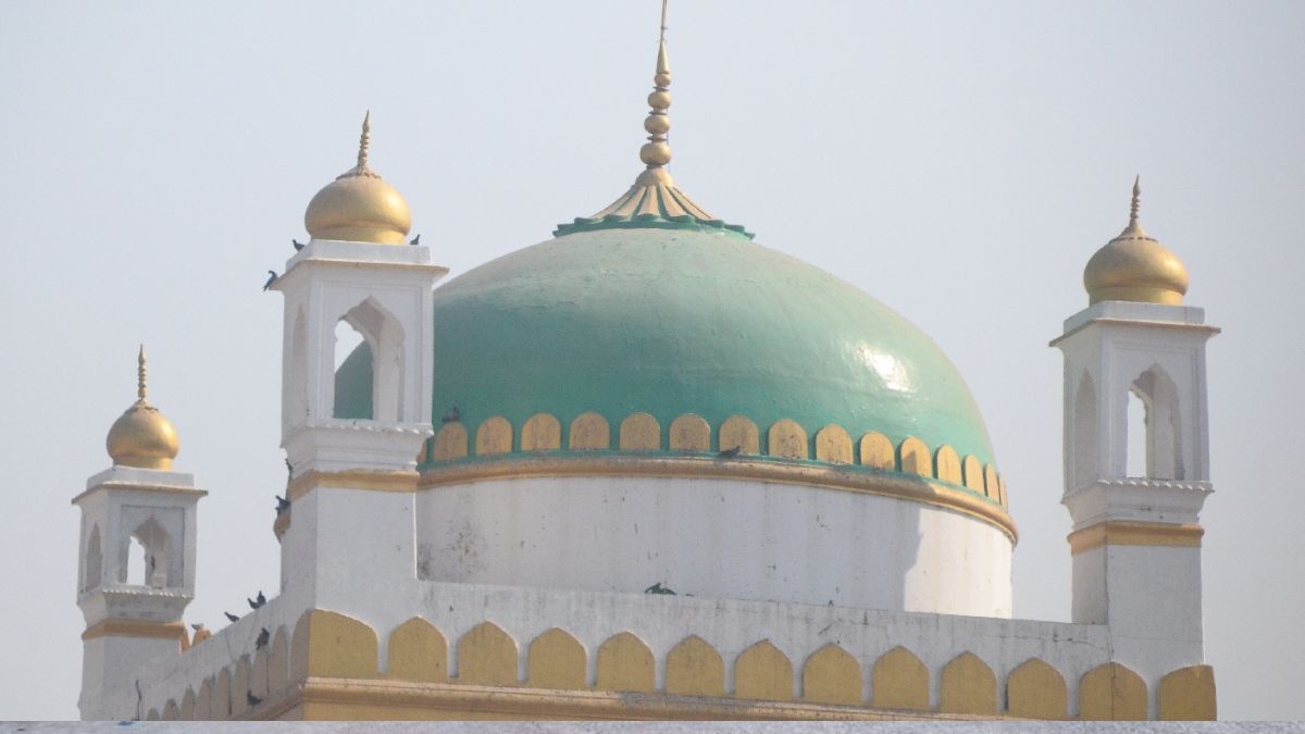 sambhal jama masjid vs harihar mandir case hearing adjourned