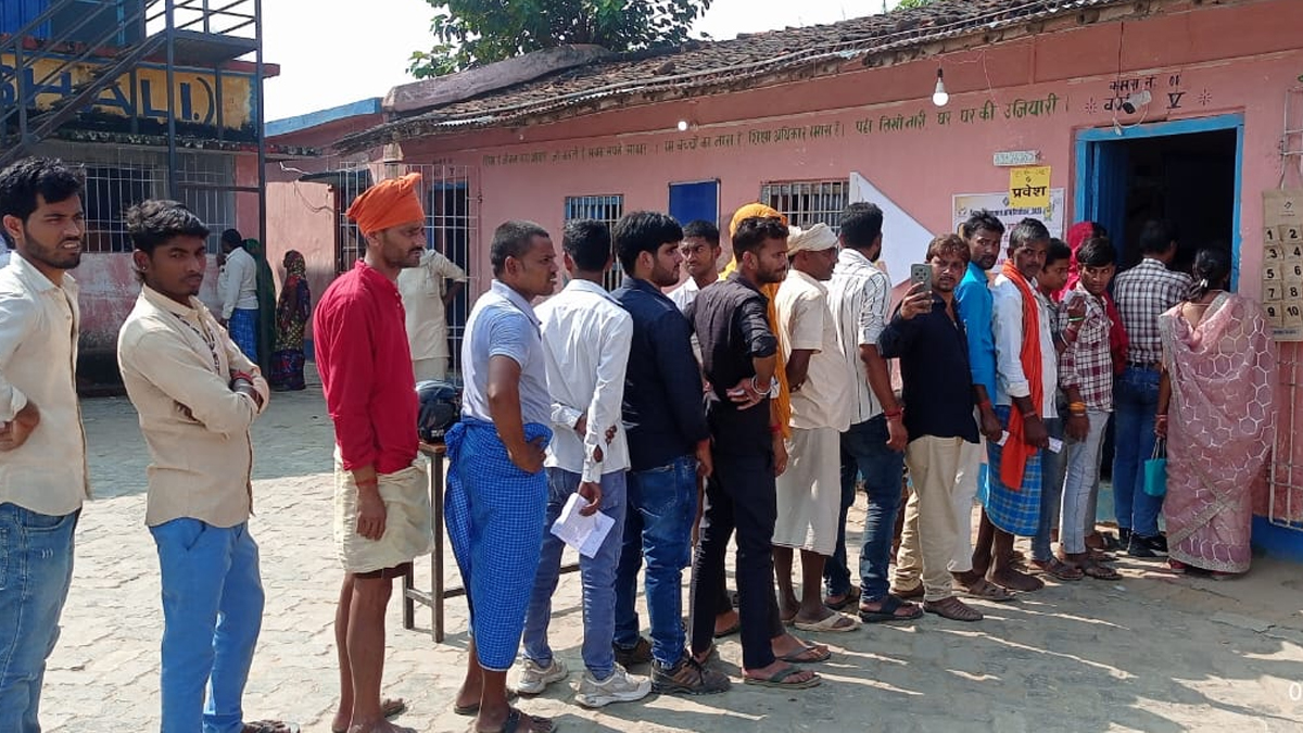 bihar election 2025 voting high turnout in begusarai gopalganj lakhisarai