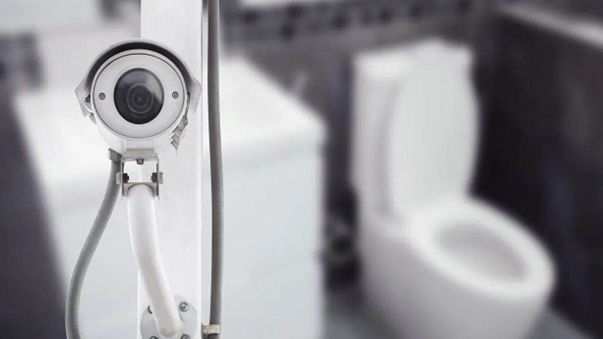 hidden camera found in womens hostel two arrested