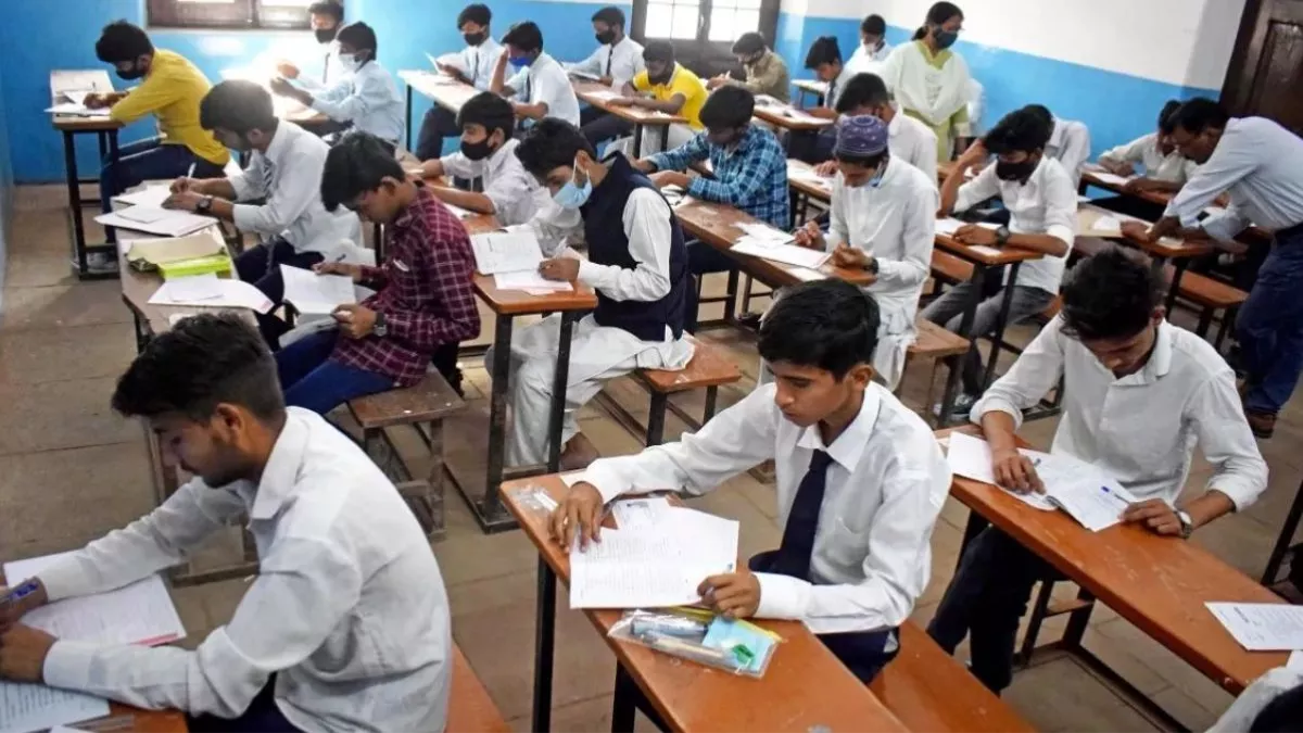up board exam 2024 schools oppose holding hindi exam for classes 10 12 on same day