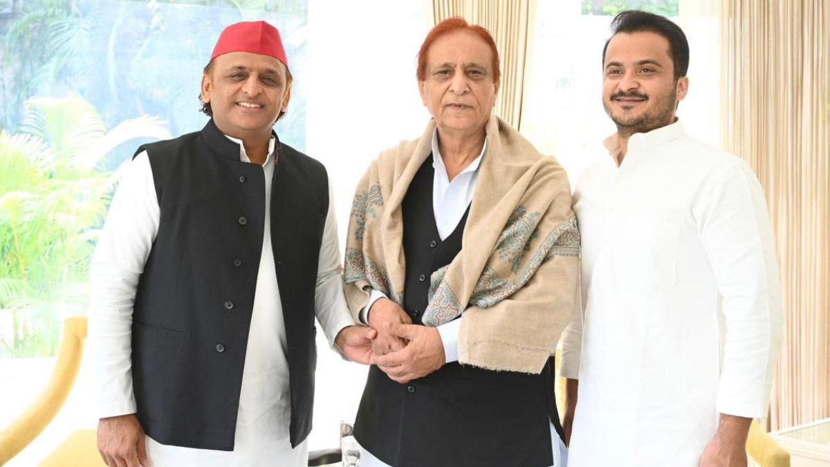 azam khan is again active in samajwadi party politics met akhilesh yadav at his residence in lucknow with son ex mla abdulla