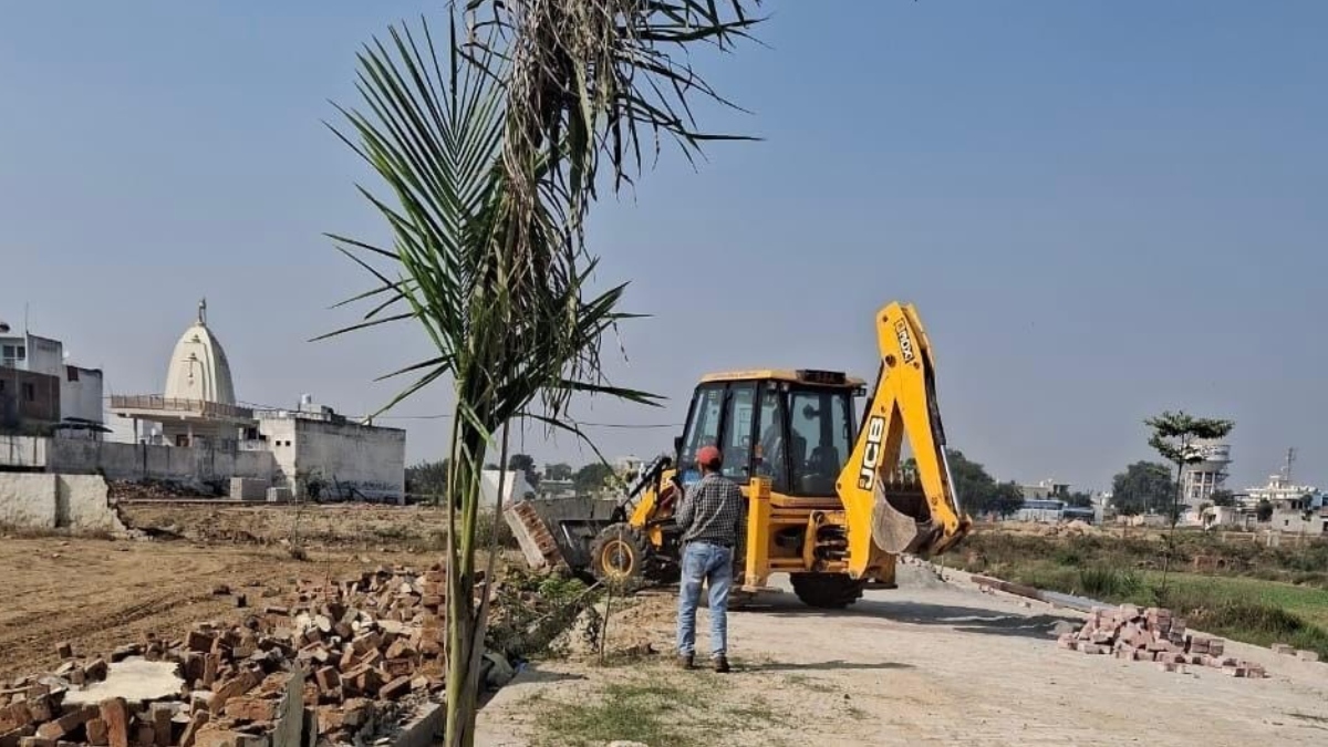 ghaziabad illegal colonies demolished in bhikkanpur and morta