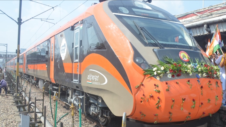 lucknowsaharanpur vande bharat pm modi to flag off shahjahanpur ready