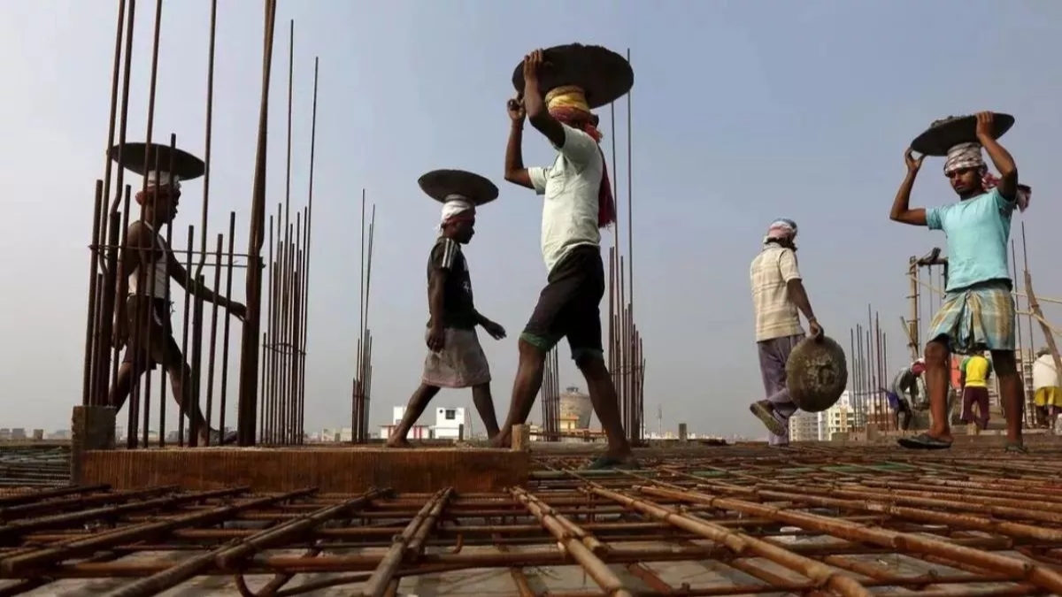 registration cards of lakhs of construction workers in ghaziabad last chance to renew till november 15