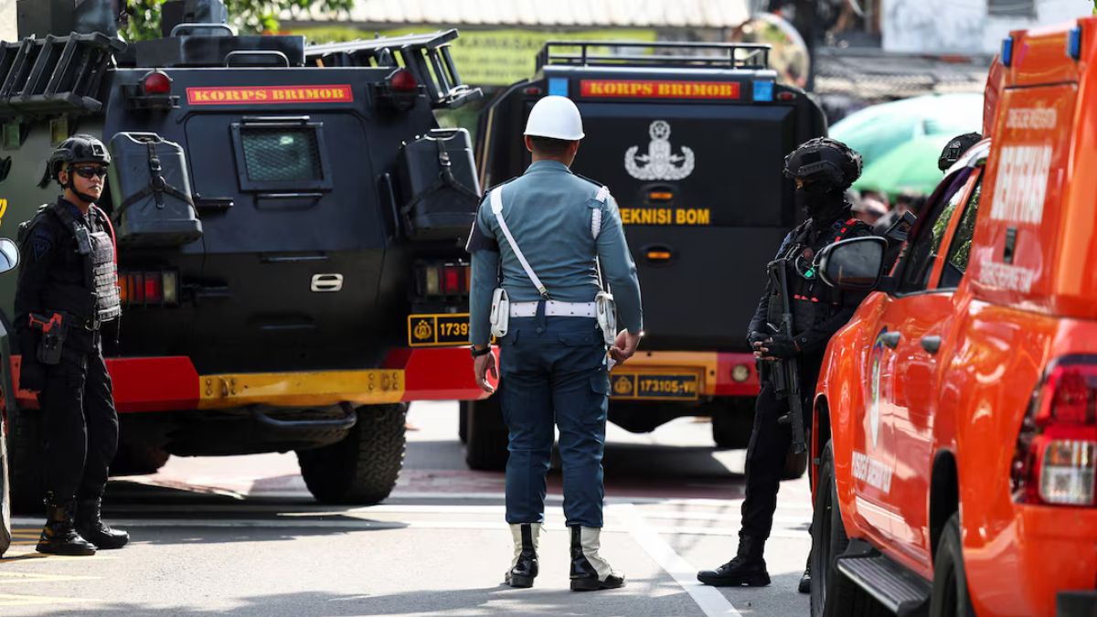 indonesia mosque blast dozens injured during friday prayers