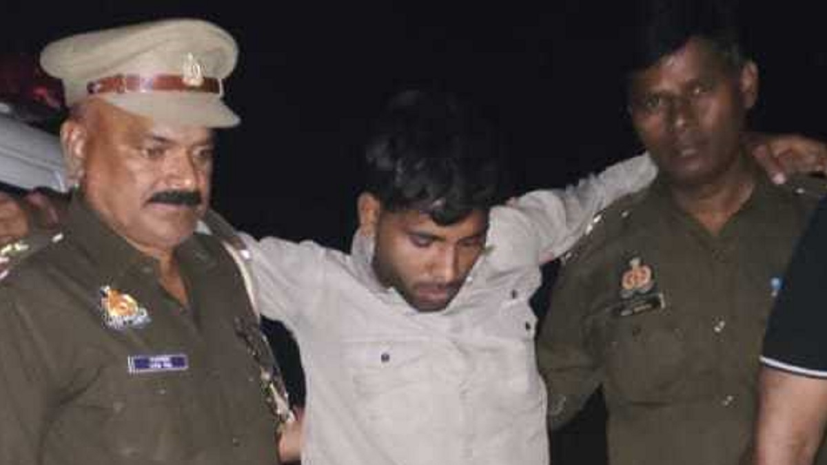 kaushambi police encounter misdeed accused gunshot injured arrested