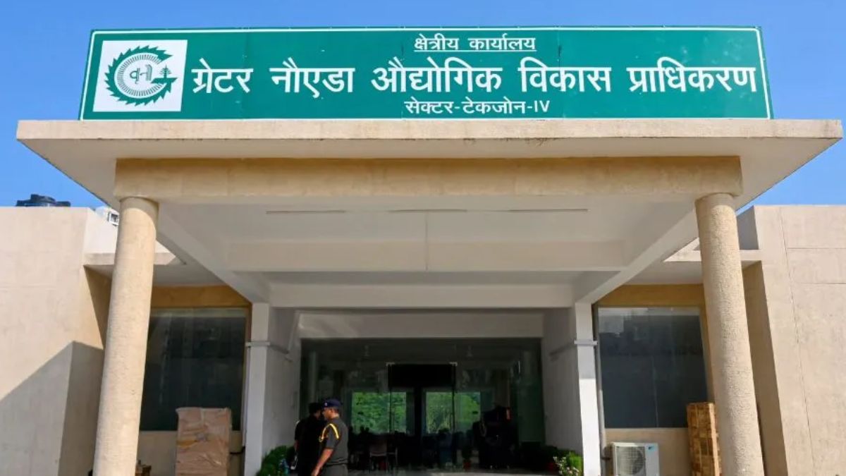 greater noida ecotech 10 11 road to be six lane dmic project