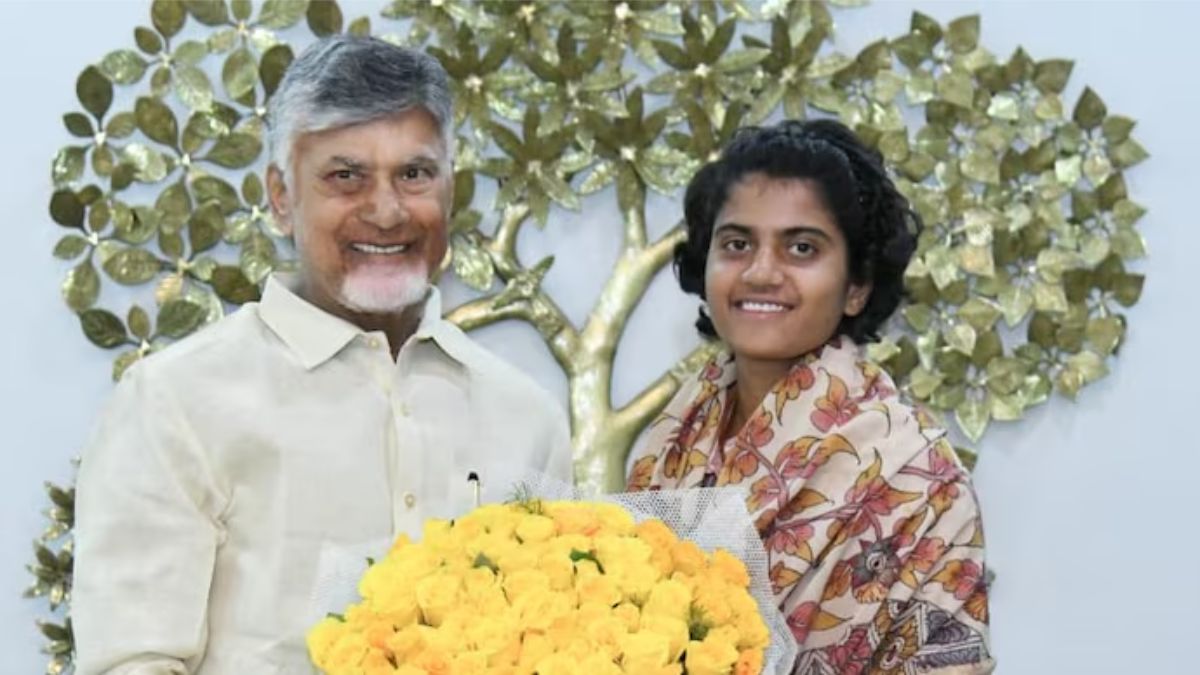 andhra pradesh honoured shree charani rs 25 crore reward a government job and a house