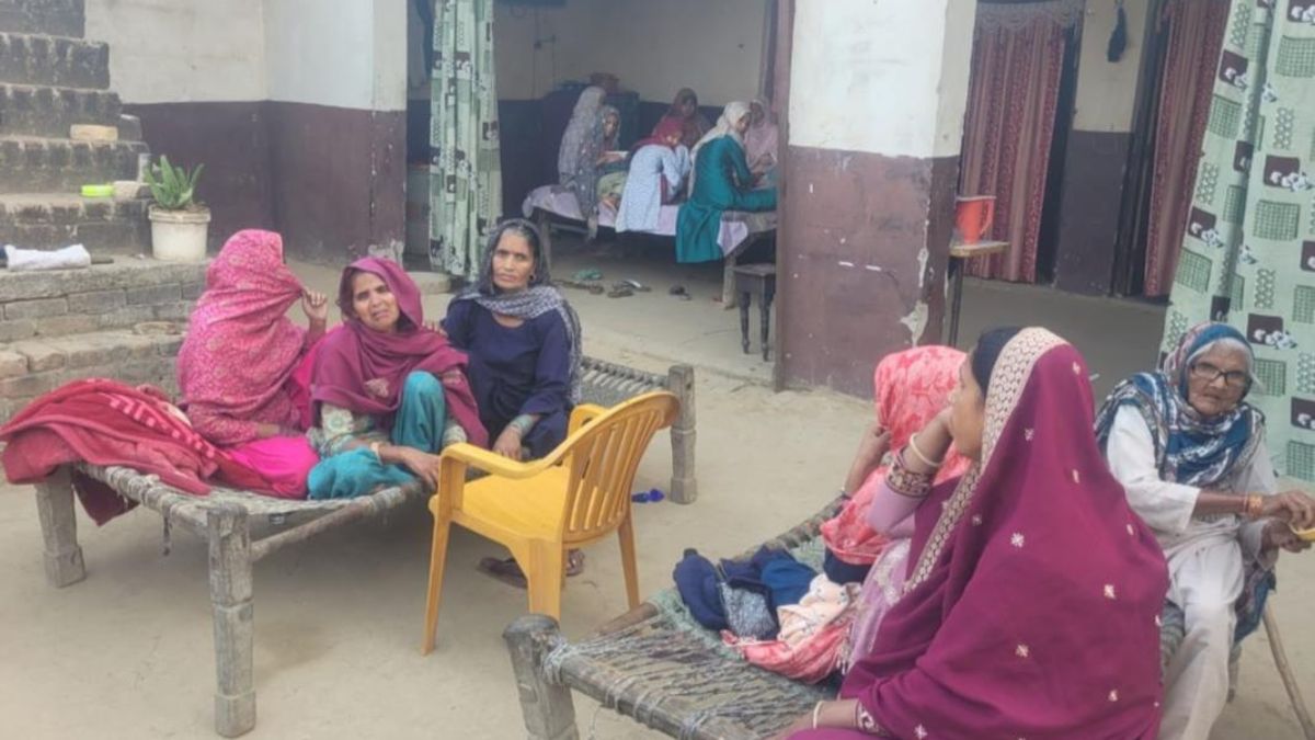 a young man was tied to a tree and burned to death in islamnagar badaun a new twist emerges in the police investigation